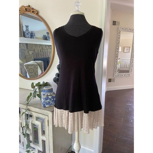 LOGO Black with Lace trip tank (small) - Picture 1 of 4